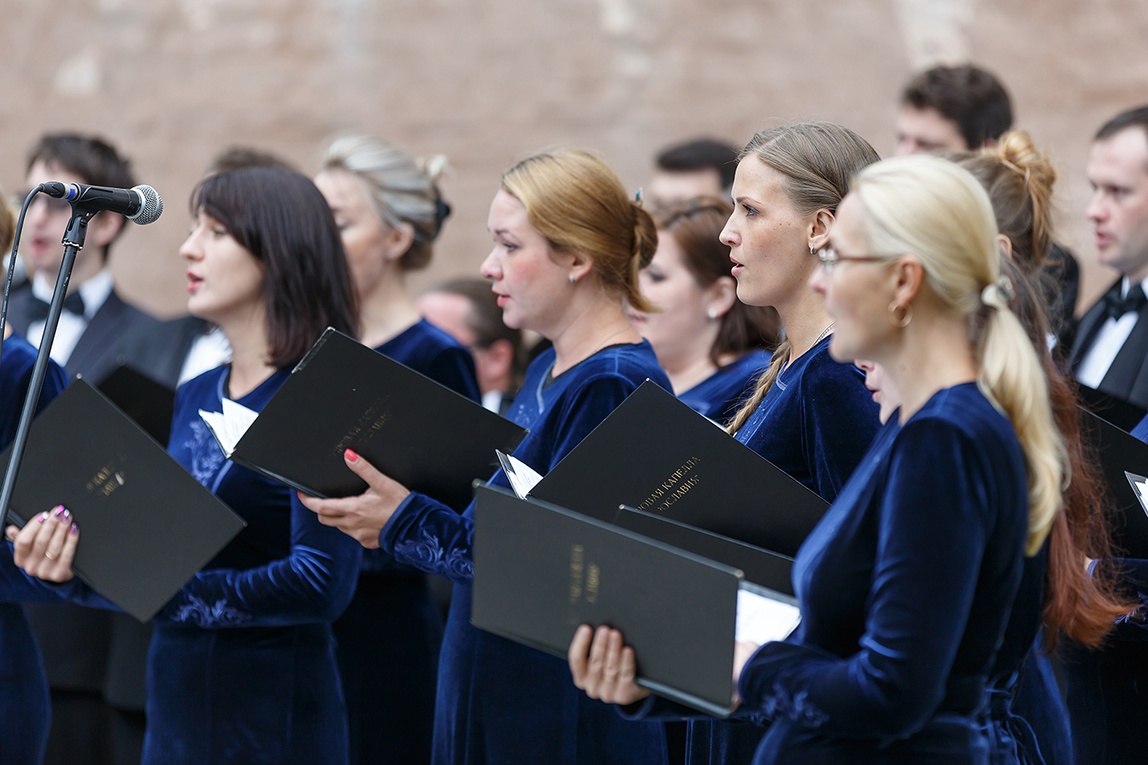 Female choir.jpg